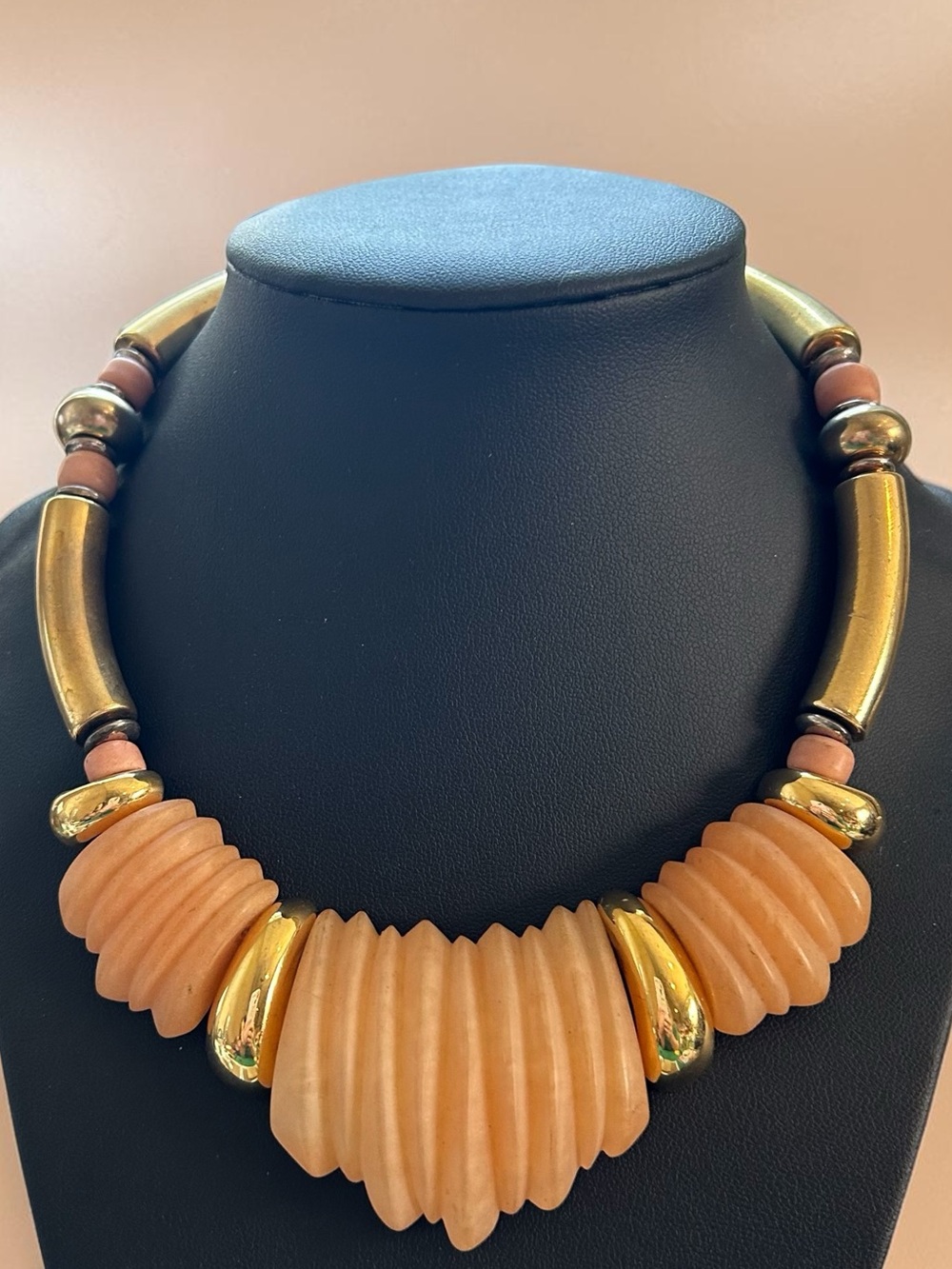 Napier Vintage 1980s Choker Necklace
Gold-tone Muted Peach Lucite Acrylic - Picture 3 of 10